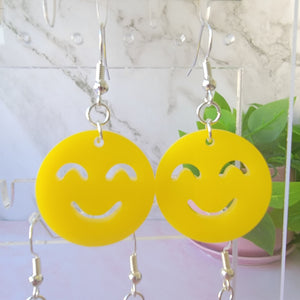 Smiling Eyes Earrings (2 sizes/4+ colors)