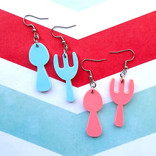 Load image into Gallery viewer, Fork and Spoon Earrings